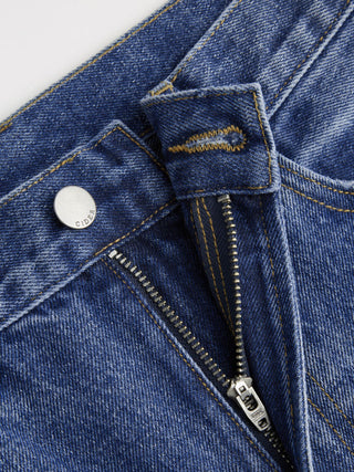 Mid-Rise Easy Short
