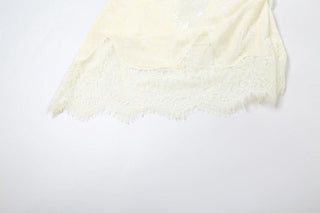 V neck lace hem cami top