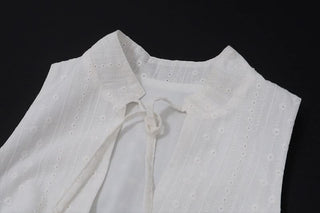 Sleeveless button solid crop top