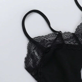 Lace hem v neck skull pattern cami top