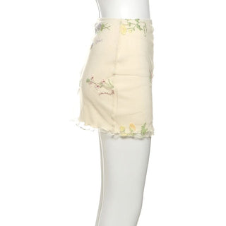 Ruffle embroidery contrast mini skirt