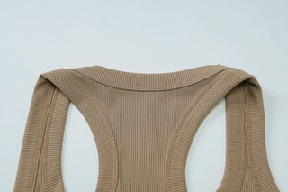 U neck solid tank top