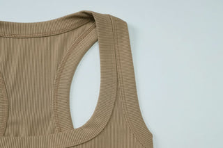 U neck solid tank top