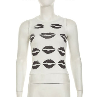 Crewneck ribbed lips print contrast crop top