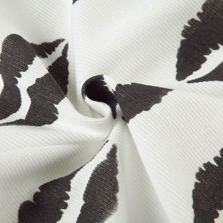 Crewneck ribbed lips print contrast crop top