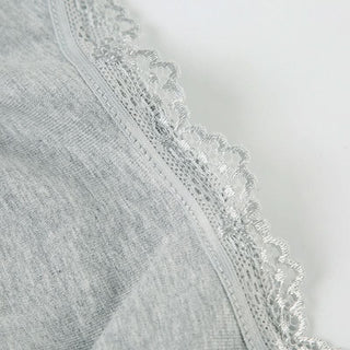 Lace hem u neck halter self tie letter pattern top