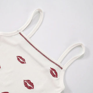 Ribbed lips print square neck stitch cami top