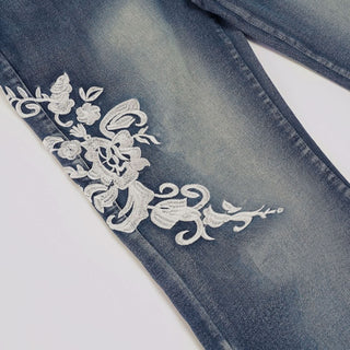 Embroidery button zip-up pocket low rise jeans