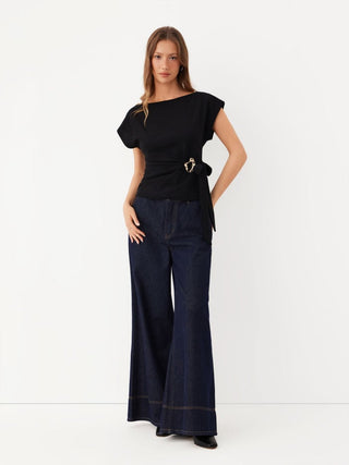 Twist Knot Short Sleeve Metal Detail Tee