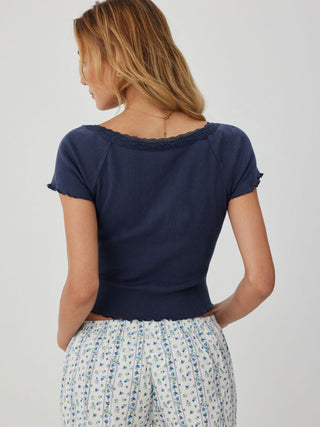 Cotton Textured V-neck Ruched Lace Lettuce Trim Short Sleeve Tee