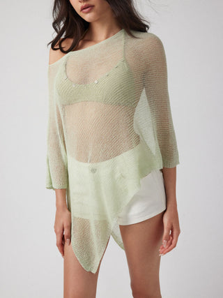 CLASSIC KNITTED CAPE