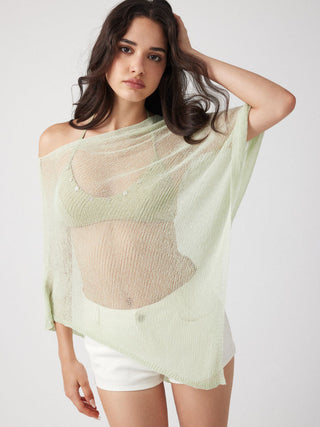 CLASSIC KNITTED CAPE