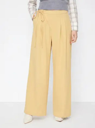 Mid Rise Tie Side Knotted Pleated Wide Leg Trousers