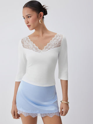 Knit Fabric Cotton-blend V-neck Bell Sleeve Lace Panel Tee For Daily Casual Date