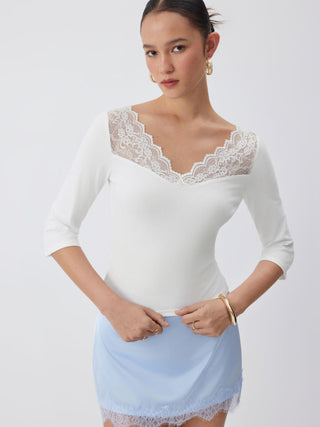 Knit Fabric Cotton-blend V-neck Bell Sleeve Lace Panel Tee For Daily Casual Date