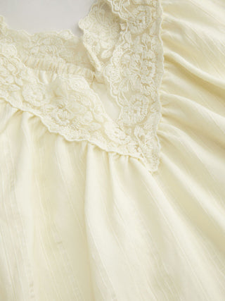 Textured V-neck Ruched Lace Trim Tank Blouse