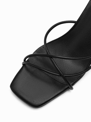 STRAP SQUARE TOE HEELS
