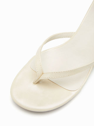 FLIP-FLOP KITTEN HEELED SANDALS