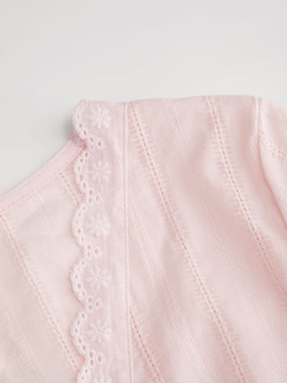 Textured V-neck Short Sleeve Lace Trim Pearl Button Blouse