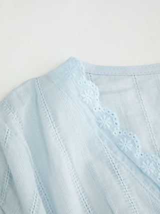 Textured V-neck Short Sleeve Lace Trim Pearl Button Blouse