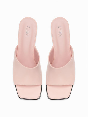 SQUARE TOE CHUNKY HEELED SANDALS