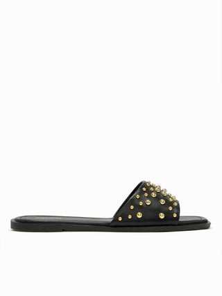 STUDDED FLIPPERS