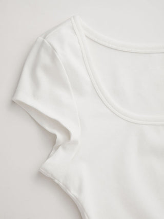 Scoop Neckline Ruched Cap Sleeve Top