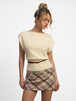 Knit Boat Neck Vest With Belt