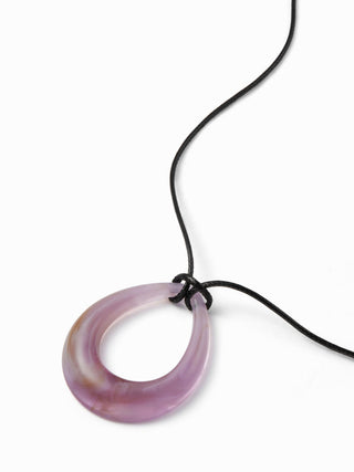 OVAL PENDANT NECKLACE