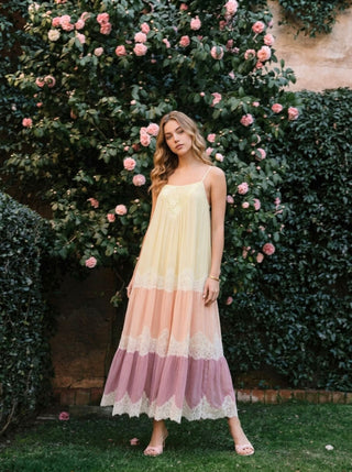 Textured Chiffon Colorblock Square Neck Lace Panel Oversized Flared Maxi Dress