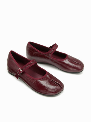 BUCKET SPLIT TOE MARY JANE FLATS