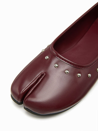 STUDDED SPLIT TOE MARY JANE FLATS