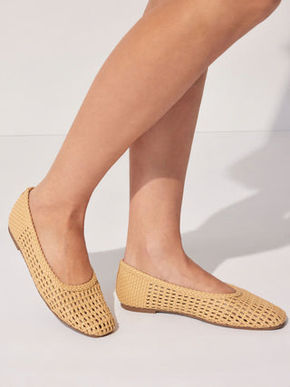 WOVEN FLATS