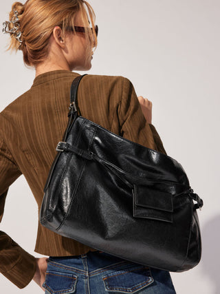 POCKET BUCKLE TOTE BAG