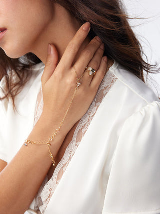 RHINESTONE HAND CHAIN BRACELET