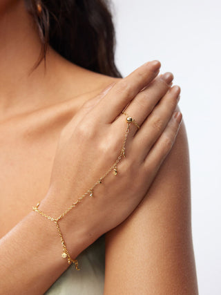 MOON & STAR HAND CHAIN BRACELET