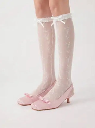 BOWKNOT CRIMPED TRIM LACE OVER THE KNEE SOCKS