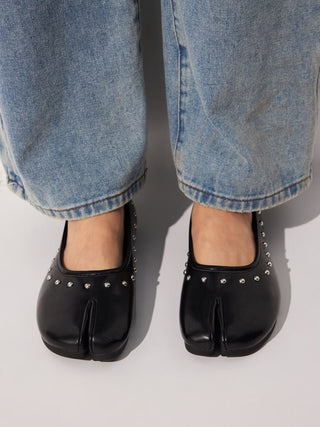 STUDDED SPLIT TOE MARY JANE FLATS