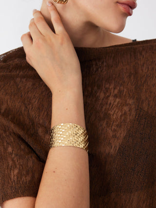 TEXTURED WIDE BANGLE BRACELET