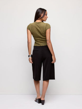 Mid Rise Pleated Wide Leg Bermuda Shorts
