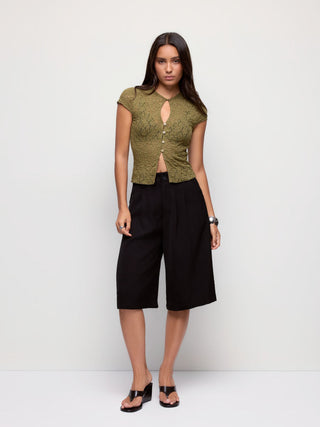 Mid Rise Pleated Wide Leg Bermuda Shorts