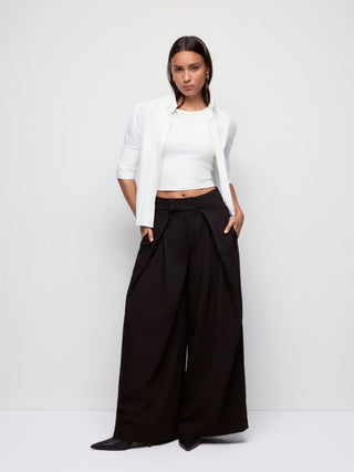 Mid Rise Pleated Straight Leg Trousers
