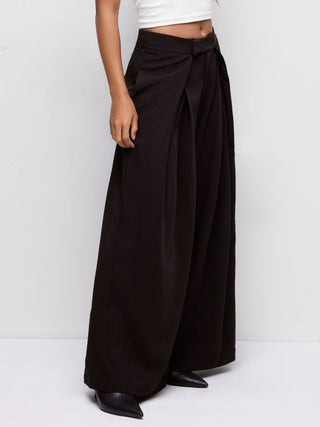 Mid Rise Pleated Straight Leg Trousers