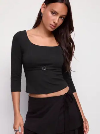 High Stretch Scoop Neck Middle Sleeve Metal Detail Slim Top With Belt