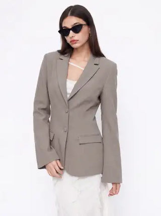 Notched Collar Bell Sleeve Button Blazer
