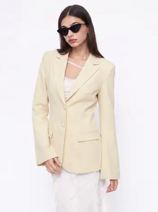 Notched Collar Bell Sleeve Button Blazer