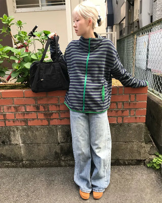 Half-neck striped zip