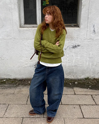 V-neck loose-fit knit