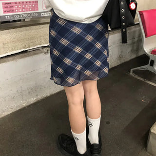 Checkered elastic waist mini skirt