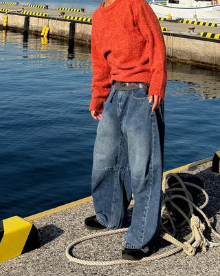 Pointed denim pants with contrasting panels